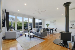 The Dolphin Cottage - 250m to bay beach, Rye